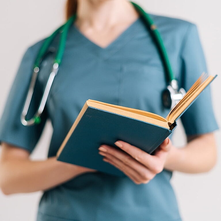 Making the Switch: How to Transition from Clinical Nursing to Aesthetic Medicine